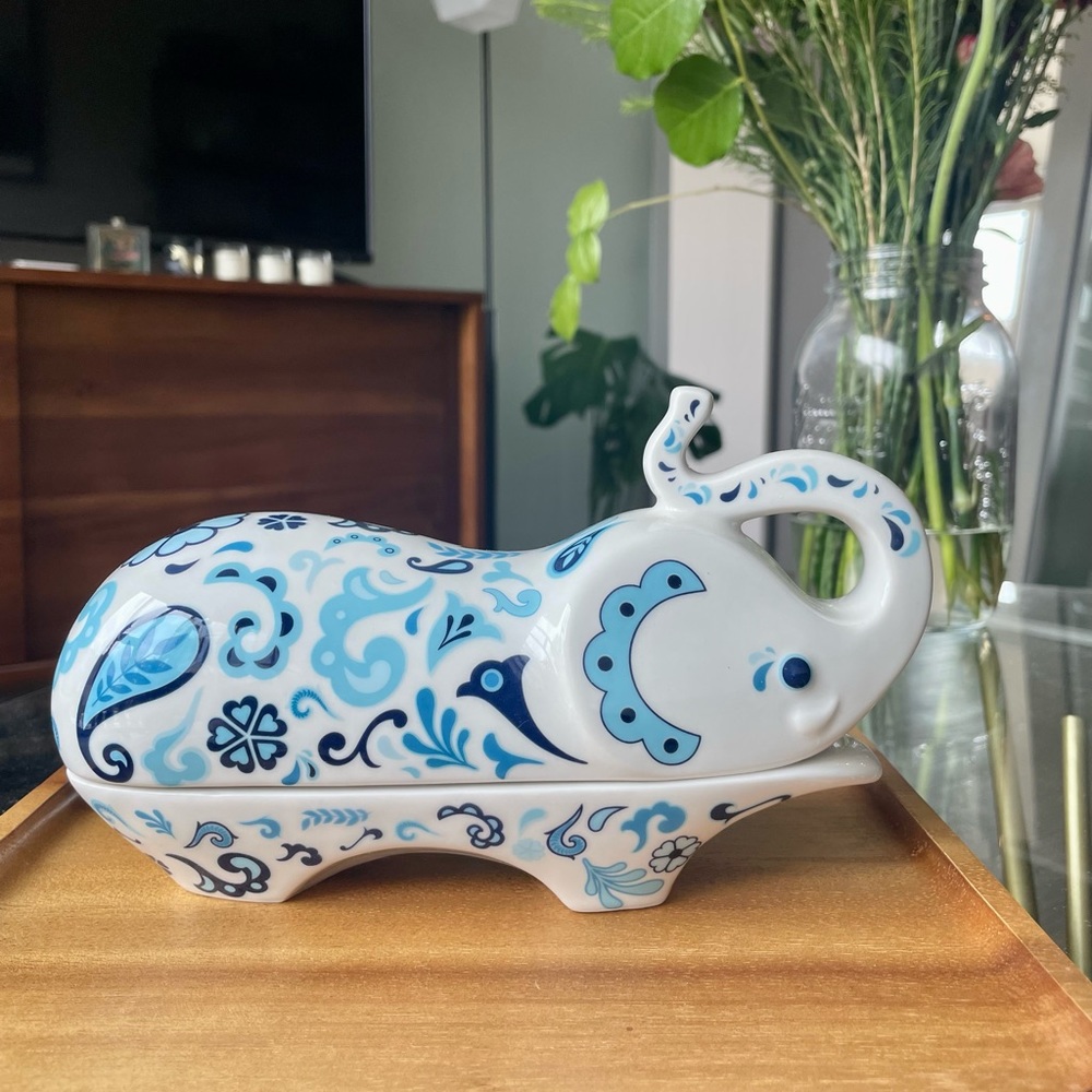 Jonathan Adler Porcelain Elephant Covered Butter Dish